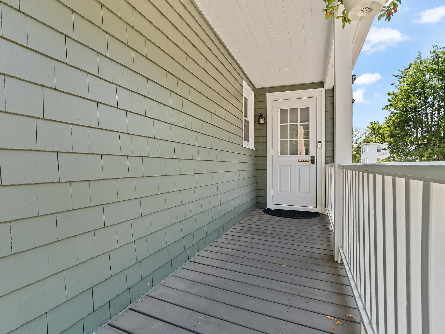 2 bed, 1035 sqft, $2,700 — Photo 2