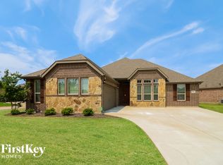 8724 Grazing Ln, Fort Worth, TX 76123