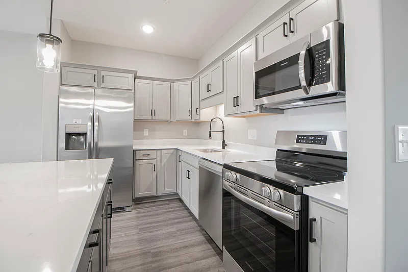 2 bed, 2.5 bath, 1292 sqft, $1,580 — Photo 3