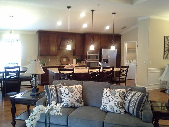 3rd image of 173 Mercutio Ln