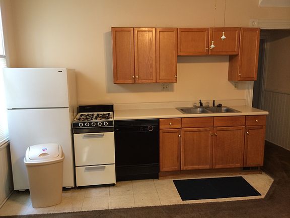 1st Floor Kitchen/Living Room