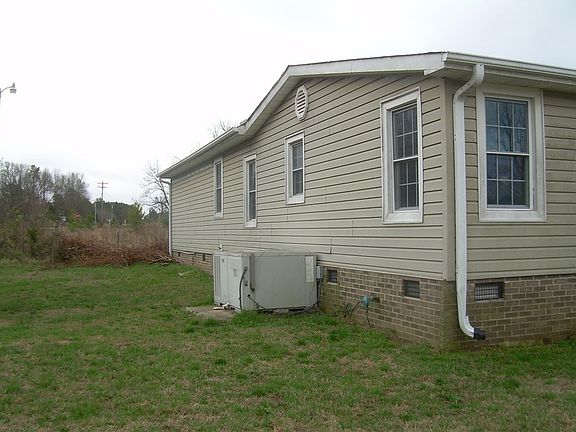 5th image of 1551 Level Land Rd