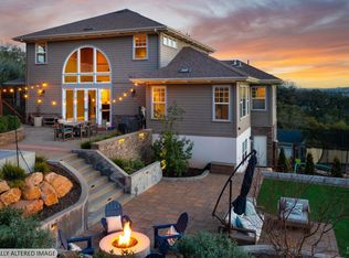235 Clear Ridge Drive, Healdsburg, CA 95448
