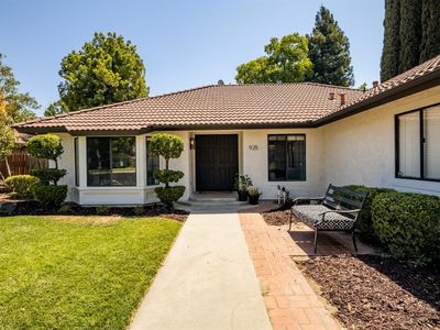 925 Filbert Ave, Clovis, CA, 93611