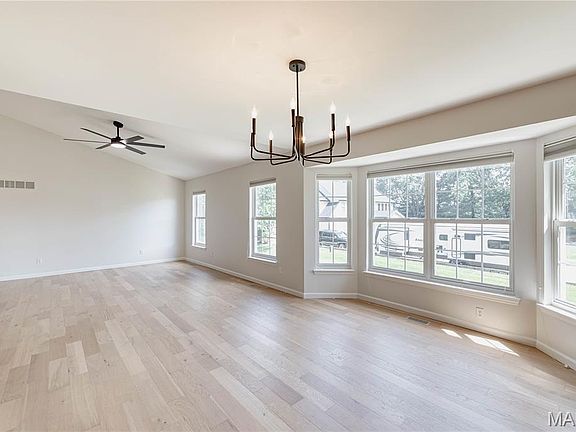 5th image of 4419 Kerth Manor Dr