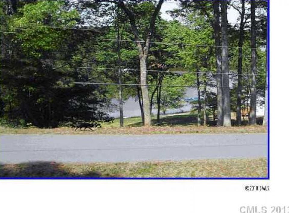 1st image of 6723 Emerald Isle Dr
