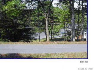6723 Emerald Isle Dr, Sherrills Ford, NC 28673