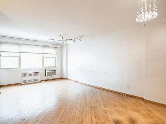 5th image of 2944 W 5th St APT 14F