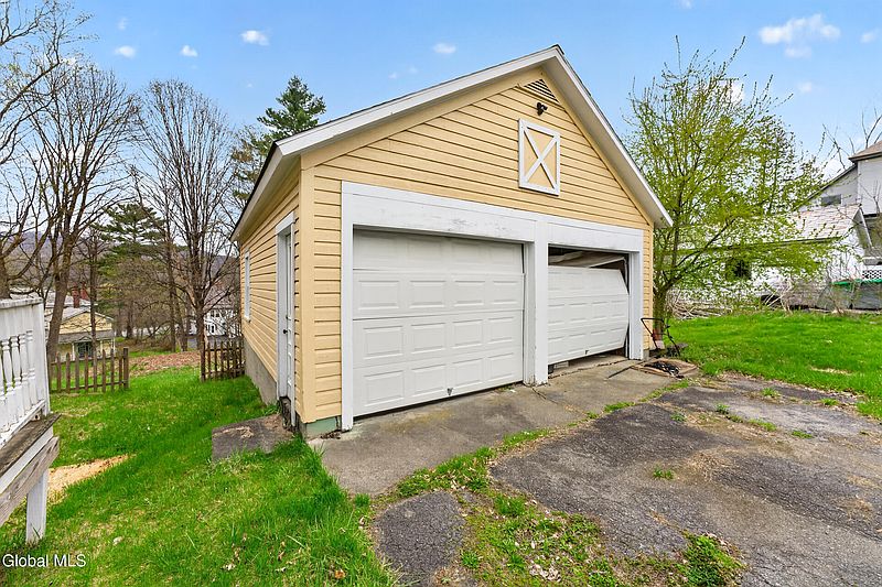 29th image of 7 Broadview Terrace