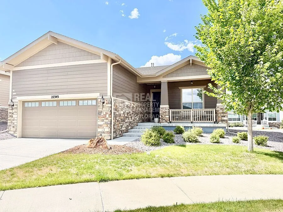 22345 E Bailey Pl