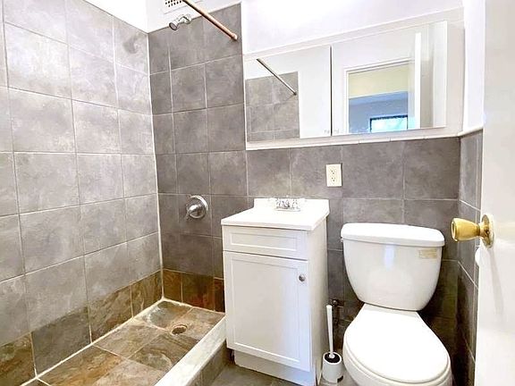 3rd image of 244 W 101st St #4D
