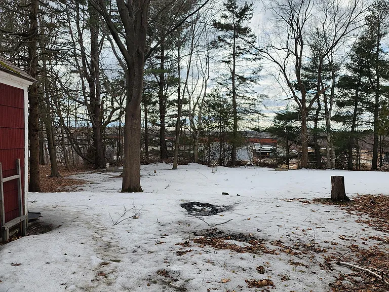 281 Wilson St — Photo 33