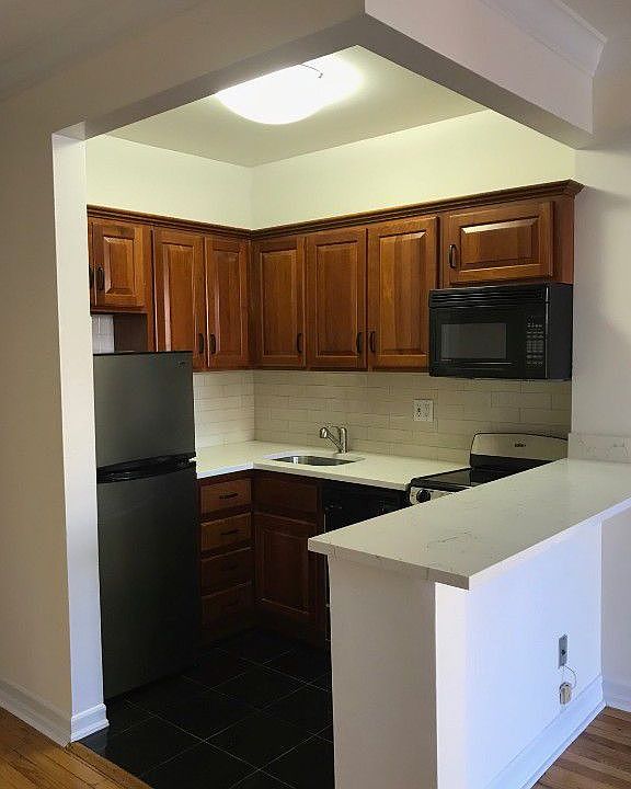 1st image of 906 Amsterdam Ave APT 2A