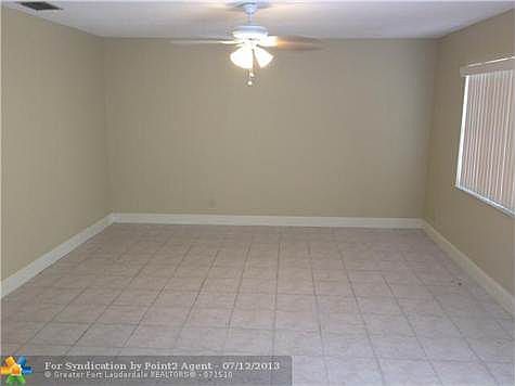 5th image of 4330 NW 4th Ave