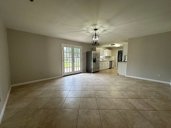 3rd image of 4725 Hardwood Ln