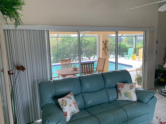 5th image of 4623 SW 25th Pl