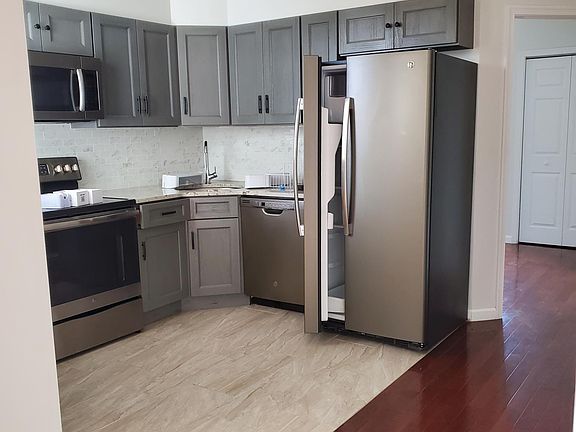 5th image of 618 N 10th St #3