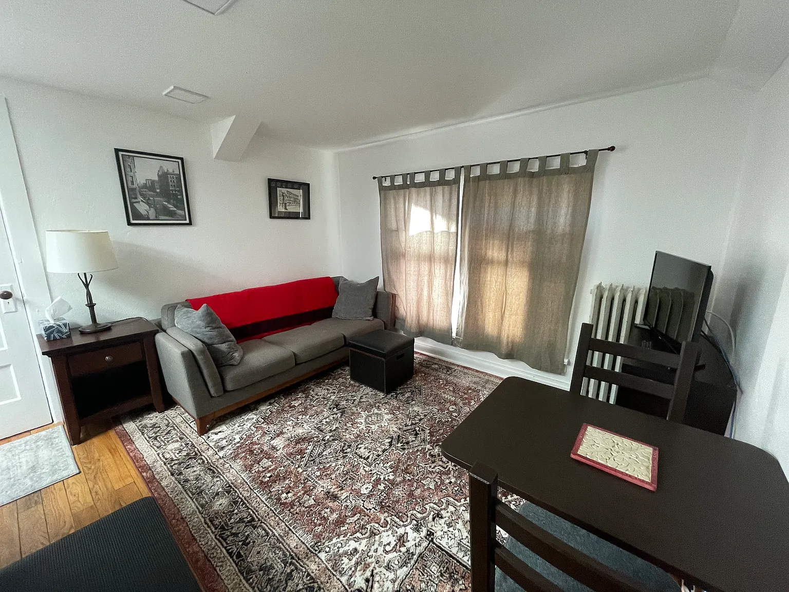 1360 Elizabeth St — Photo 1