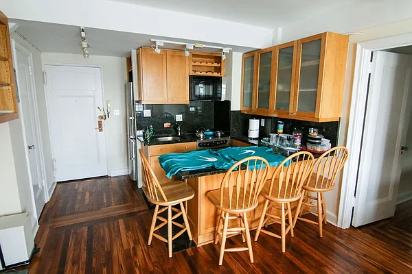 Rented by Target Realty Group | media 22