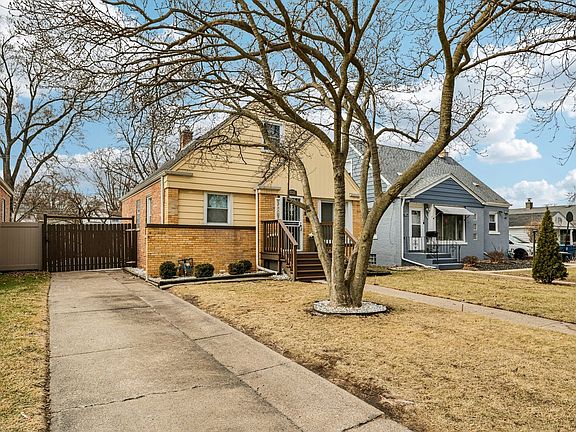 2nd image of 1636 State Line Rd