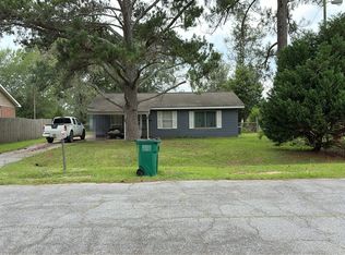 107 Crestview Dr, Sylvester, GA 31791