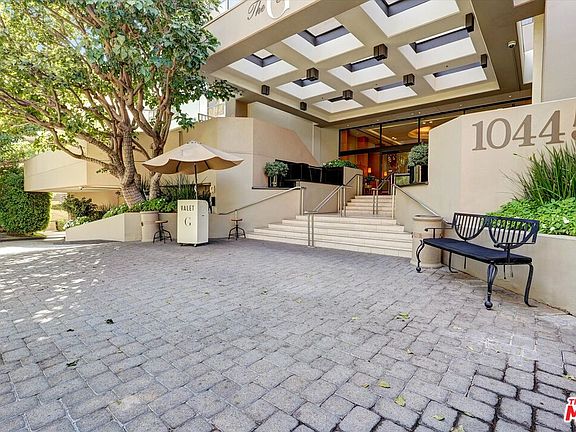 3rd image of 10445 Wilshire Blvd APT 504