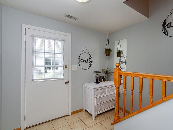 2nd image of 1040 Tobey Ct