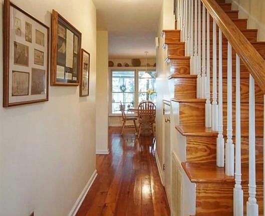 2nd image of 50 Seabrook Dr