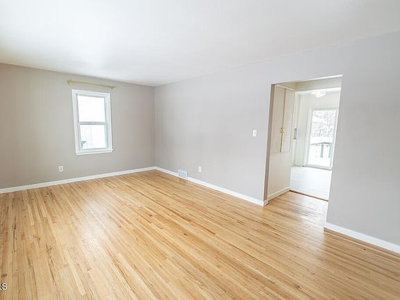 4th image of 107 Seminole Ave
