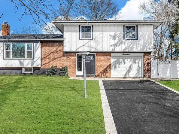 19 Cecily Lane, Commack, NY 11725