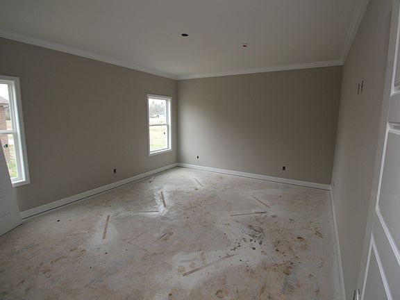 3rd image of 2259 Twin Oak Dr