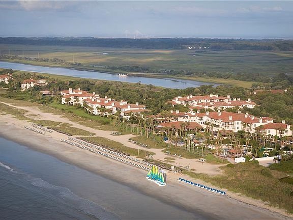 3rd image of 200 Beach Club Ln
