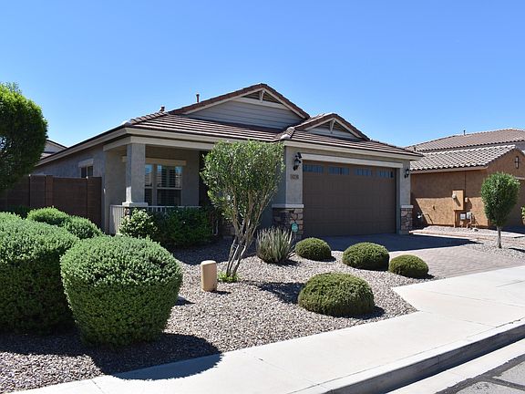 5th image of 3231 E Wisteria Pl