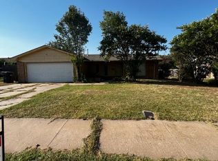 6821 SW Fenwick Ave, Lawton, OK 73505