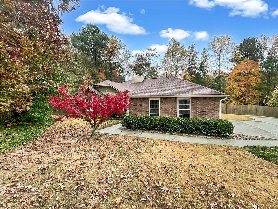 1st image of 2270 Huntington Dr