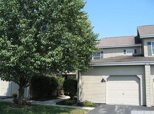 135 Sandalwood Ln, Rhinebeck, NY 12572