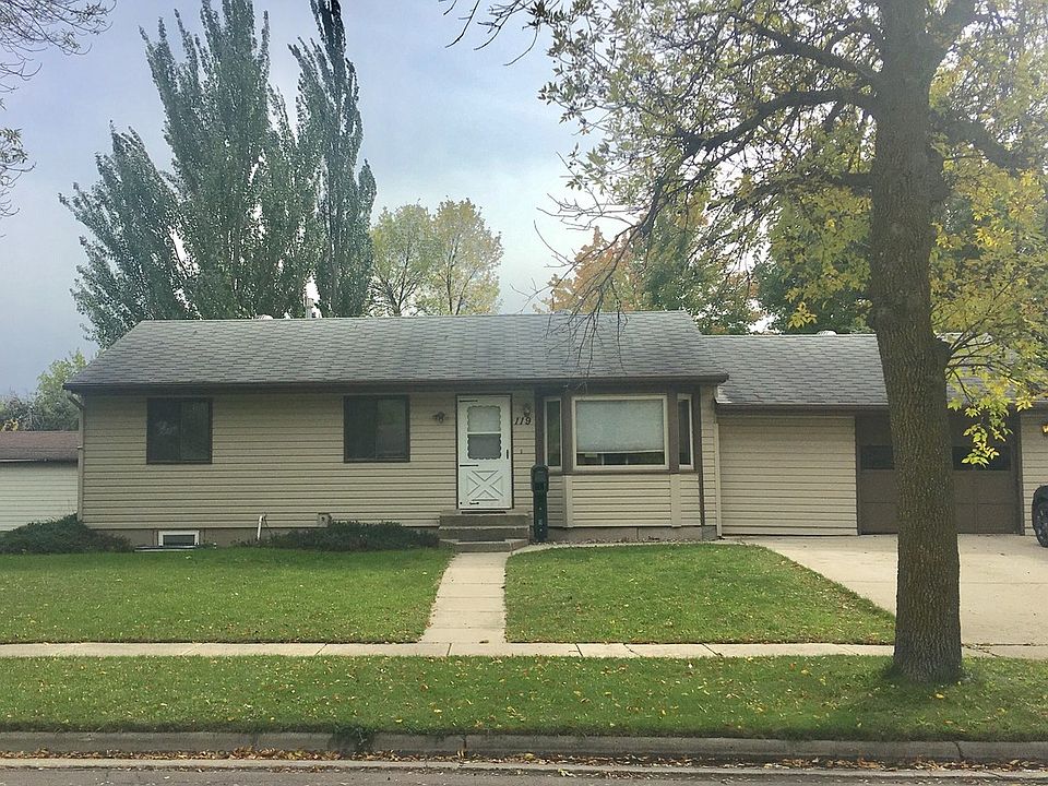 1st image of 119 9th Ave E