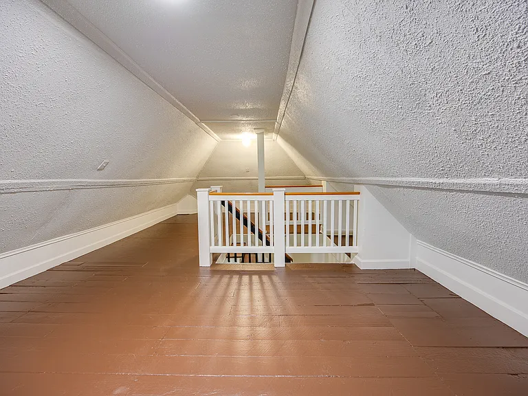 1725 Barker Ave — Photo 19