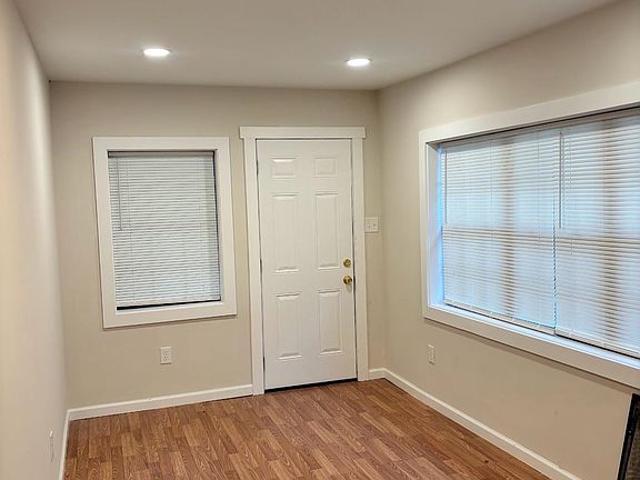 5th image of 250 1st Ave