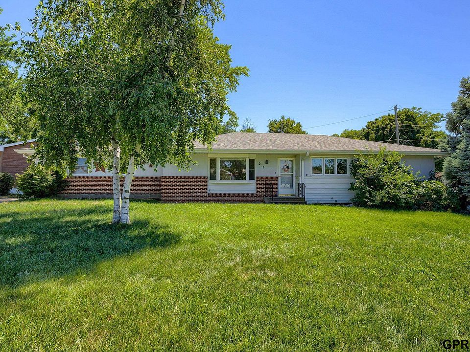 1st image of 1221 Robin Dr
