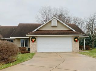 145 Hill Ridge Ct, Prescott, WI 54021