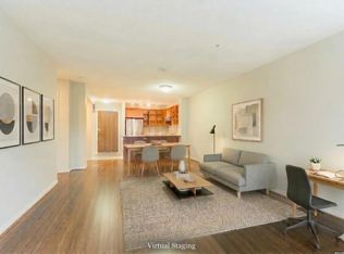 5775 Irmin St #318, Burnaby, BC V5J 0C3