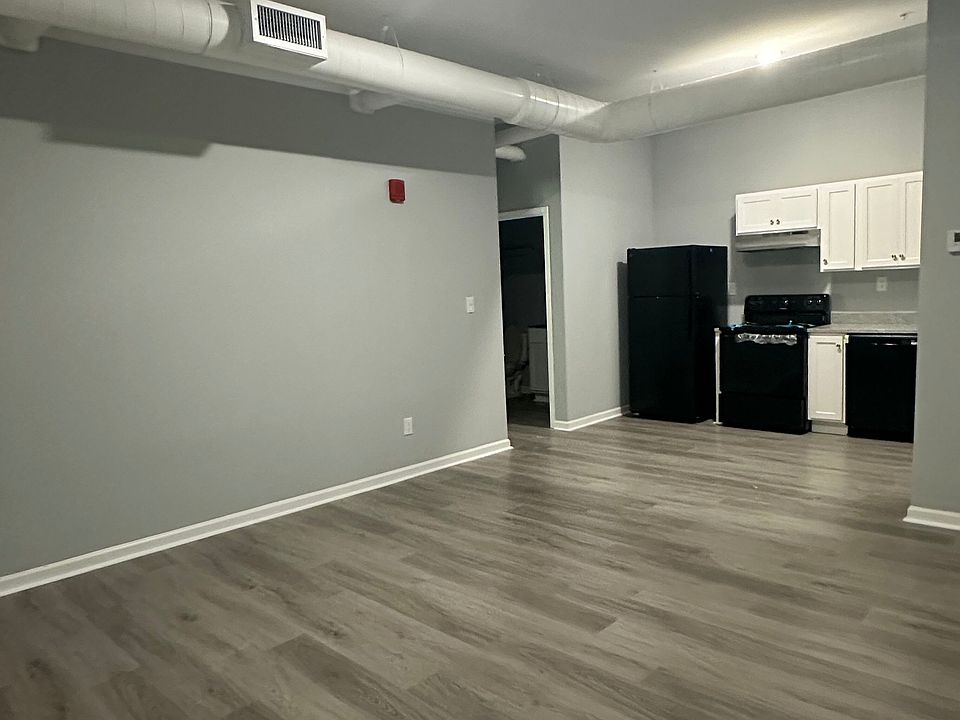2nd image of 776 Baconsfield Dr #327