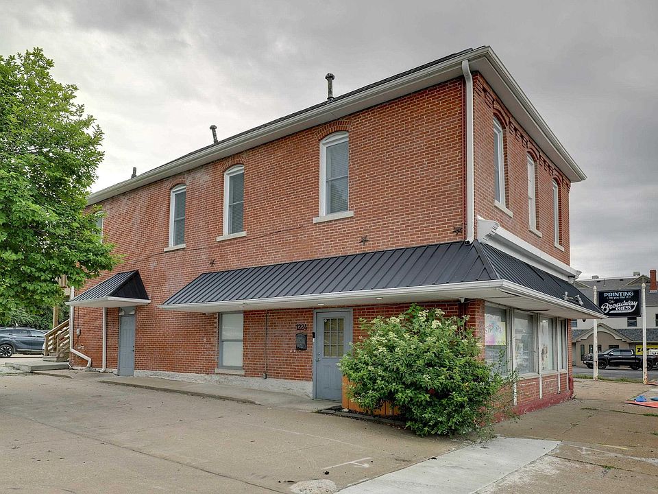 1st image of 1224 Broadway St