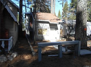 22938 Waters Dr, Crestline, CA 92325