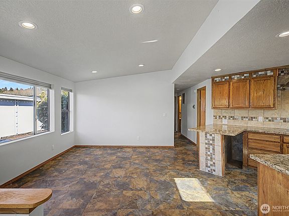 5th image of 1402 22nd Street NE #509