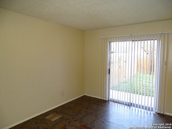 5th image of 300 Moursund Blvd APT 5