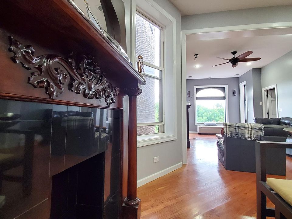 1st image of 1139 N Sacramento Ave #2