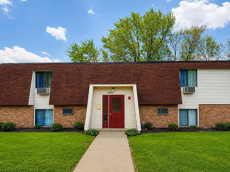 2402 Marquette Rd #1 — Photo 1