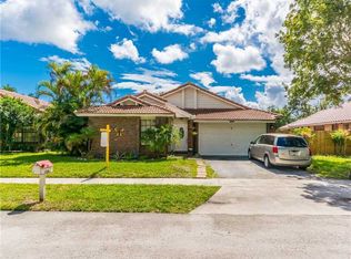 11560 N Quayside Dr, Hollywood, FL 33026